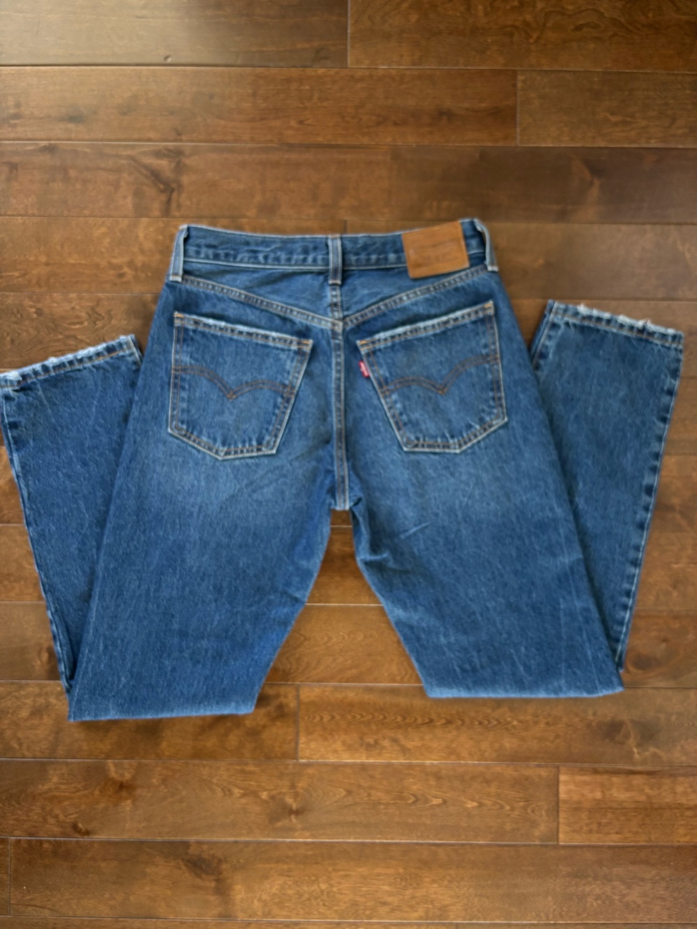 Levi's Straight Leg Jeans in Classic Blue